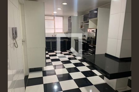 Apartamento à venda com 250m², 2 quartos e 1 vagaCozinha