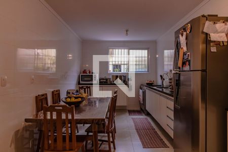 Casa à venda com 119m², 3 quartos e 2 vagasCozinha