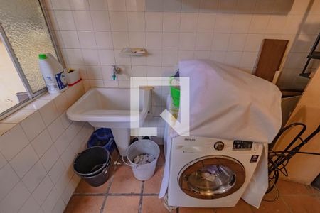 Casa à venda com 119m², 3 quartos e 2 vagasLavanderia