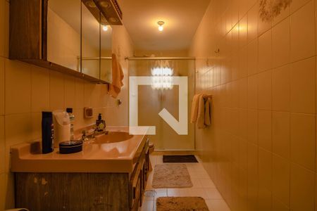 Casa à venda com 119m², 3 quartos e 2 vagasBanheiro