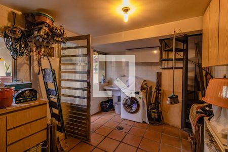 Casa à venda com 119m², 3 quartos e 2 vagasLavanderia