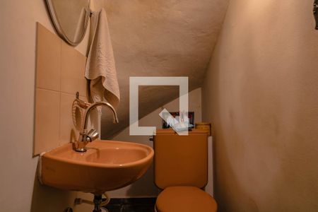 Casa à venda com 119m², 3 quartos e 2 vagasBanheiro