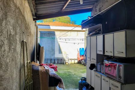 Casa à venda com 145m², 2 quartos e 2 vagasÁrea - Quintal