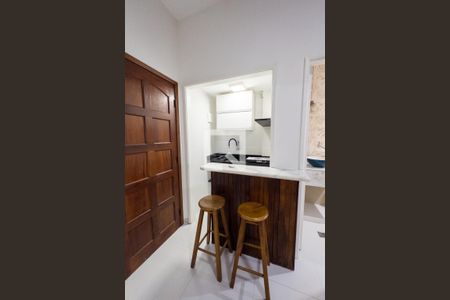 Cozinha de apartamento para alugar com 1 quarto, 30m² em Copacabana, Rio de Janeiro