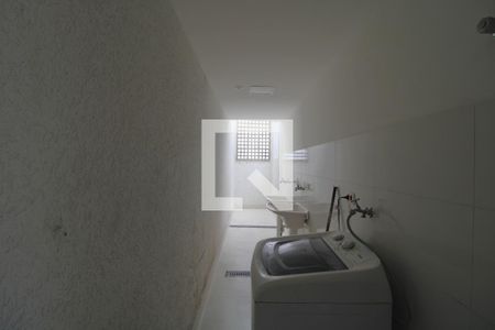 Lavanderia área comum de apartamento para alugar com 1 quarto, 25m² em Vila Santana, São Paulo