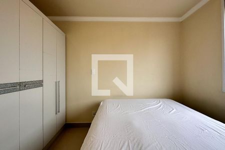 Apartamento para alugar com 76m², 2 quartos e 2 vagasQuarto 2 - Suíte
