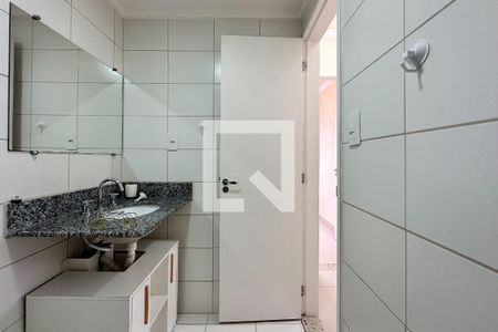 Apartamento para alugar com 76m², 2 quartos e 2 vagasBanheiro Social