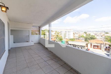 Casa à venda com 159m², 4 quartos e 2 vagasVaranda