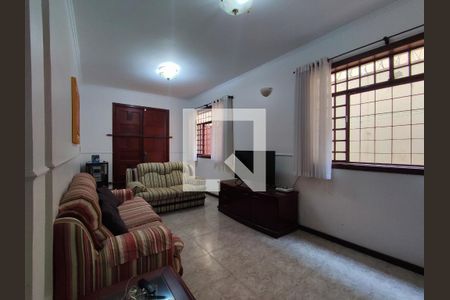 Sala de casa à venda com 4 quartos, 400m² em Pompéia, Belo Horizonte