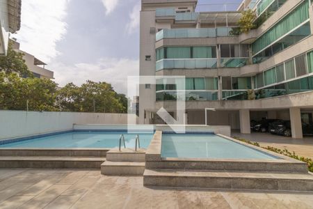 Apartamento à venda com 442m², 5 quartos e 4 vagasÁrea comum - piscina
