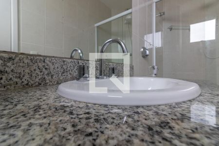 Apartamento à venda com 442m², 5 quartos e 4 vagasSuíte 4 - banheiro