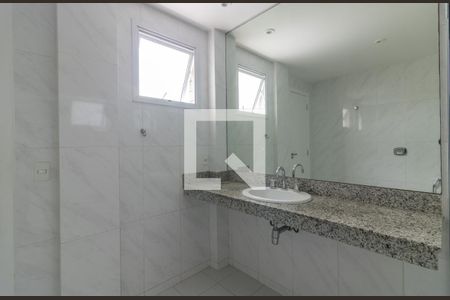 Apartamento à venda com 442m², 5 quartos e 4 vagasSuíte 3 - banheiro
