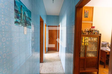 Casa à venda com 359m², 5 quartos e 3 vagasCorredor do 1° Andar