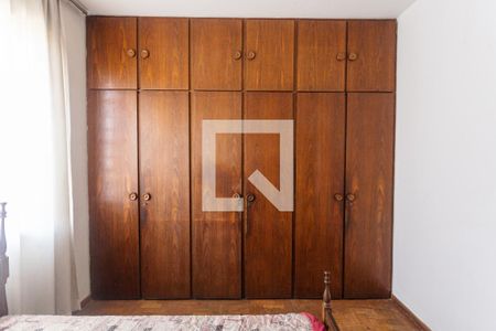 Casa à venda com 359m², 5 quartos e 3 vagasArmário da Suíte do 1° Andar