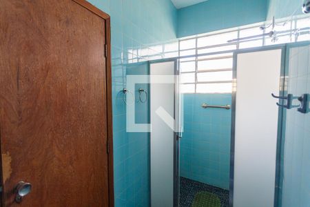 Casa à venda com 359m², 5 quartos e 3 vagasBanheiro da Suíte do 1° Andar