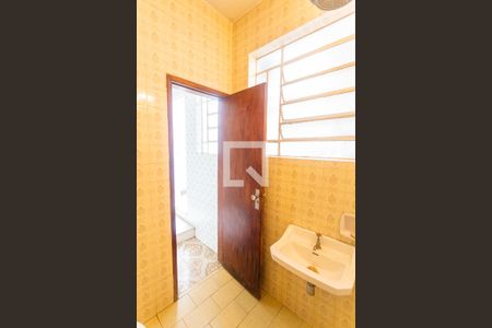 Casa à venda com 359m², 5 quartos e 3 vagasBanheiro Social 3 do 2° Andar