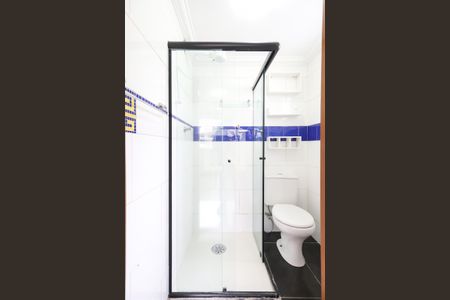 Banheiro de apartamento à venda com 1 quarto, 42m² em Vila Amélia, São Paulo