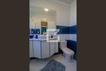 Casa à venda com 500m², 3 quartos e 2 vagasBanheiro da Suíte 1