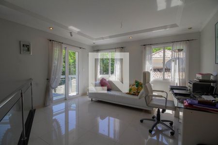 Casa à venda com 500m², 3 quartos e 2 vagasEscritório