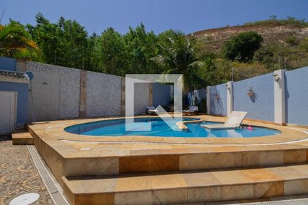 Casa à venda com 500m², 3 quartos e 2 vagasPiscina