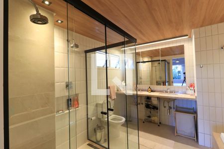 Apartamento à venda com 160m², 4 quartos e 1 vagaBanheiro da Suíte