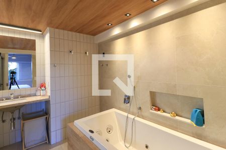 Apartamento à venda com 160m², 4 quartos e 1 vagaBanheiro da Suíte