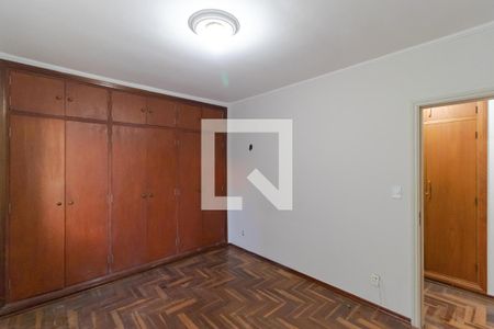 Casa para alugar com 200m², 4 quartos e 2 vagasQuarto 01 