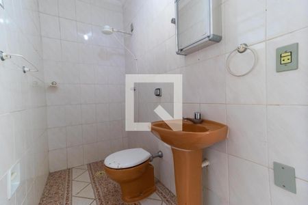 Casa para alugar com 200m², 4 quartos e 2 vagasBanheiro da Edícula