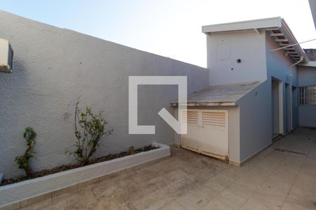 Casa para alugar com 200m², 4 quartos e 2 vagasQuintal