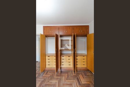 Casa para alugar com 200m², 4 quartos e 2 vagasQuarto 02 - Armário