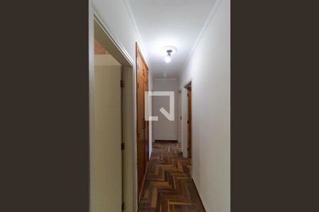Casa para alugar com 200m², 4 quartos e 2 vagasCorredor