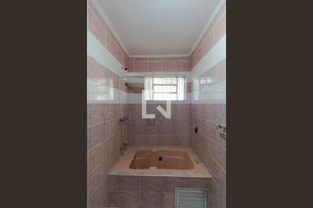 Casa para alugar com 200m², 4 quartos e 2 vagasBanheiro 01