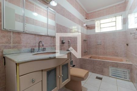 Casa para alugar com 200m², 4 quartos e 2 vagasBanheiro 01