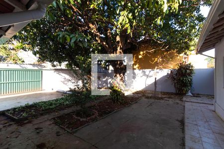 Casa para alugar com 200m², 4 quartos e 2 vagasQuintal