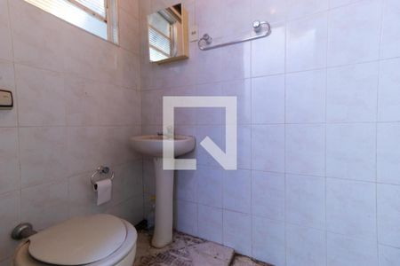 Casa para alugar com 200m², 4 quartos e 2 vagasBanheiro 02