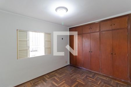 Casa para alugar com 200m², 4 quartos e 2 vagasQuarto 01 