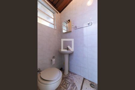 Casa para alugar com 200m², 4 quartos e 2 vagasBanheiro 02