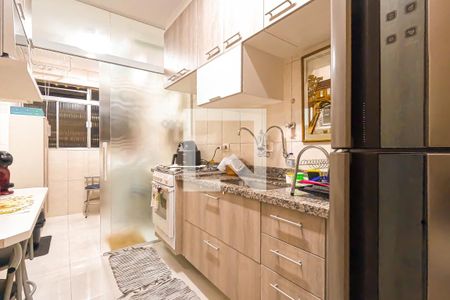 Apartamento à venda com 86m², 3 quartos e 1 vaga Apartamento à venda com 86m², 3 quartos e 1 vagaCozinha e Área de Serviço