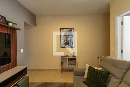 Casa à venda com 187m², 4 quartos e 2 vagas Casa à venda com 187m², 4 quartos e 2 vagasSala Casa 2