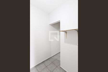 Casa à venda com 187m², 4 quartos e 2 vagas Casa à venda com 187m², 4 quartos e 2 vagasEdícula Casa 1