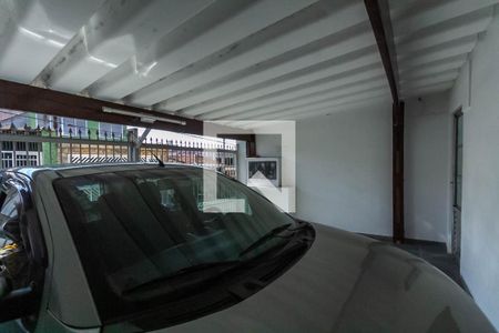 Casa à venda com 187m², 4 quartos e 2 vagas Casa à venda com 187m², 4 quartos e 2 vagasGaragem