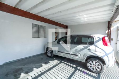 Casa à venda com 187m², 4 quartos e 2 vagas Casa à venda com 187m², 4 quartos e 2 vagasGaragem