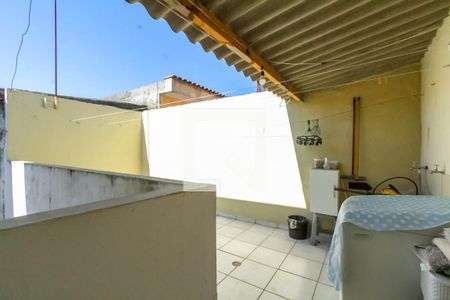 Casa à venda com 187m², 4 quartos e 2 vagas Casa à venda com 187m², 4 quartos e 2 vagasÁrea de Serviço Casa 2