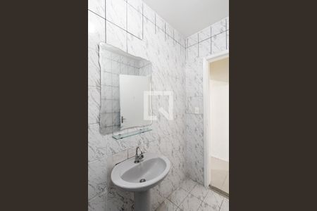 Casa à venda com 187m², 4 quartos e 2 vagas Casa à venda com 187m², 4 quartos e 2 vagasBanheiro Casa 1