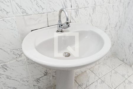 Casa à venda com 187m², 4 quartos e 2 vagas Casa à venda com 187m², 4 quartos e 2 vagasBanheiro Casa 1