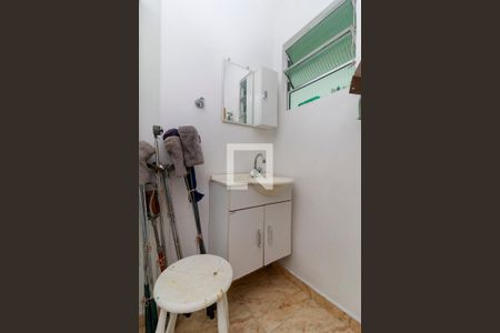 Casa para alugar com 160m², 4 quartos e 3 vagasEdicula - Banheiro