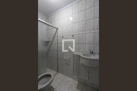 Banheiro de apartamento para alugar com 2 quartos, 50m² em Conjunto Habitacional Jova Rural, São Paulo