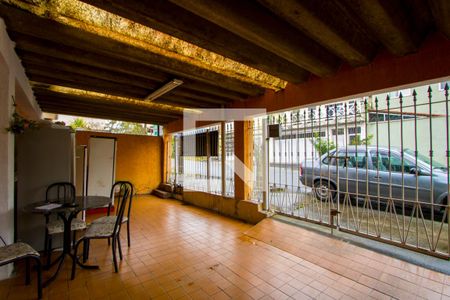 Casa à venda com 144m², 2 quartos e 2 vagas Casa à venda com 144m², 2 quartos e 2 vagasGaragem