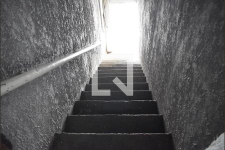 Apartamento para alugar com 40m², 2 quartos e sem vagaEscada