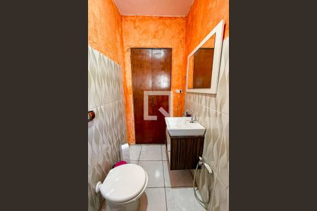 Casa à venda com 149m², 3 quartos e 2 vagasBanheiro